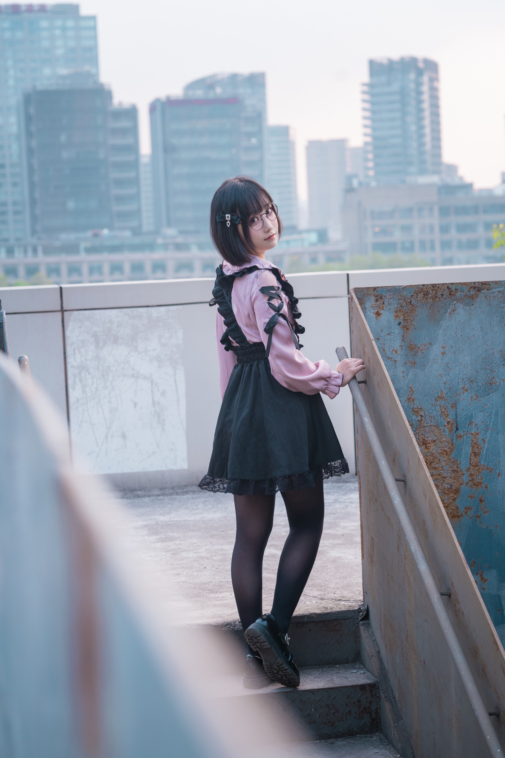 lunananya - NO.002 黑丝地雷妹 [26P]-XikXak